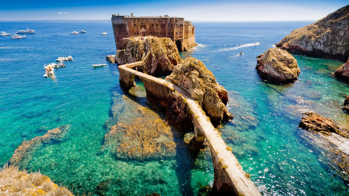 Clear, Honest, Hassle-Free - One team, one conversation, full transparency, so you can relax and be present with your team. - Portugal team retreat approach