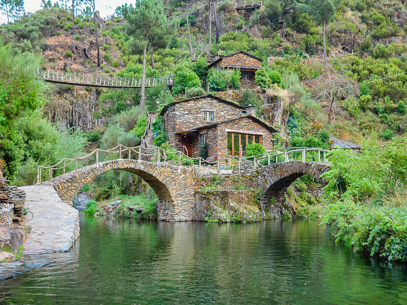 Foz d'Égua, Tiny schist hamlet with footbridges over green river pools