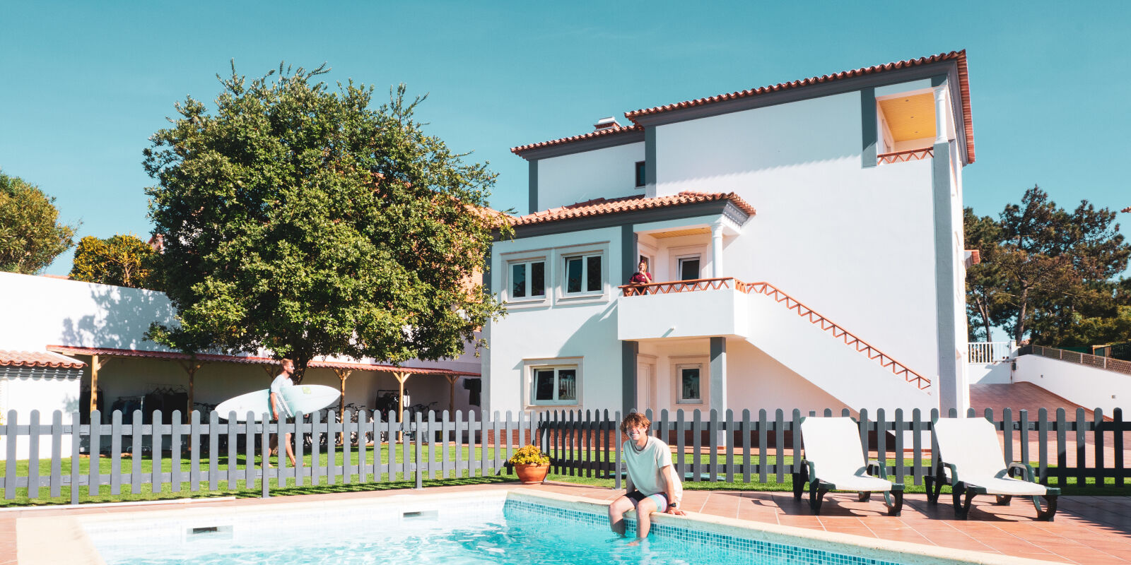 A surf lodge on the Atlantic coast near Santa Cruz